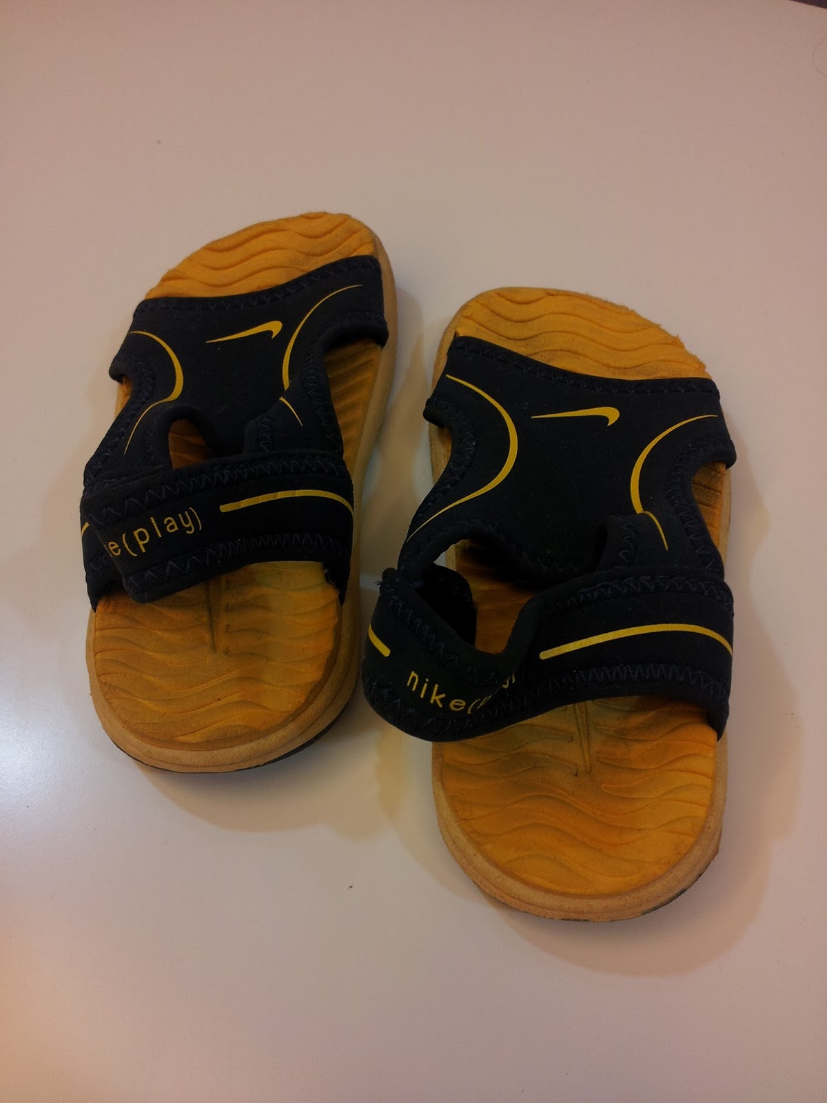 baby preloved stuffs: Nike Sandal - SOLD