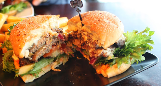 ravintola sohwi jyväskylä hampurilaistesti mallaspulla blogi giant burger