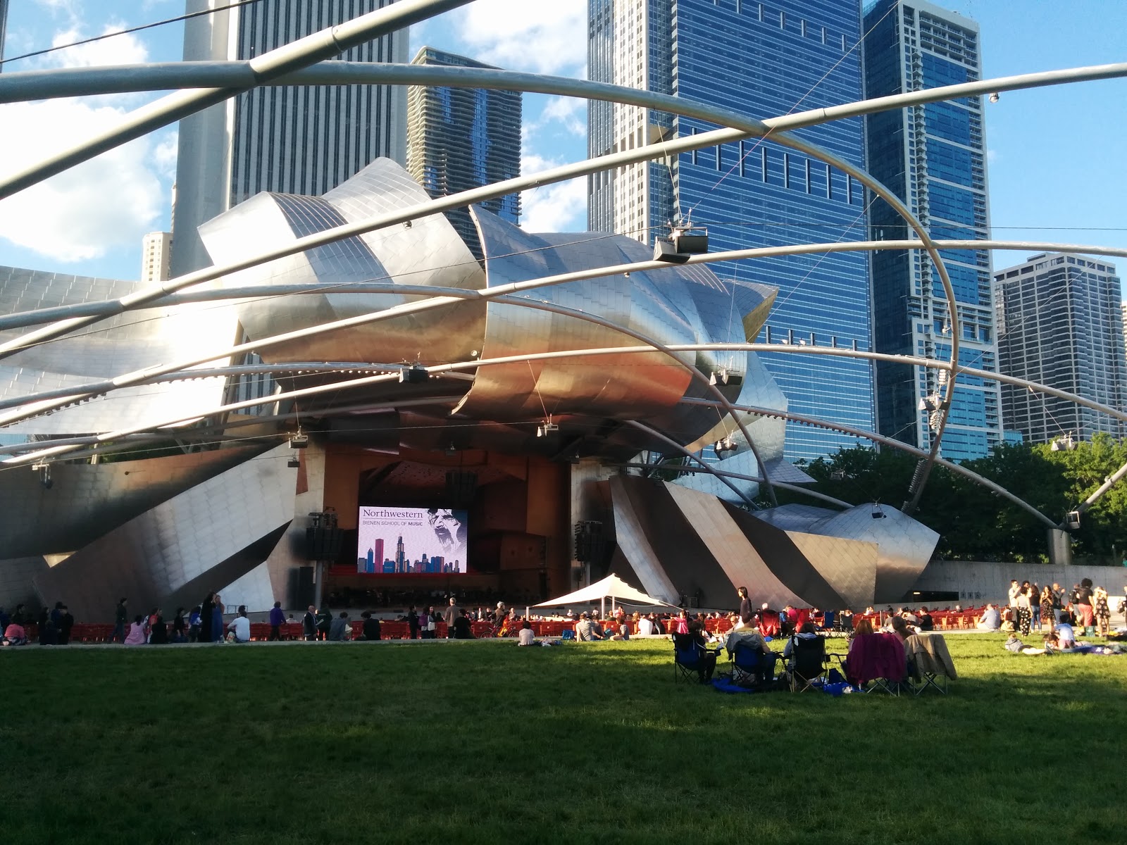 Pritzker Pavilion at Millennium Park - Frank Gehry