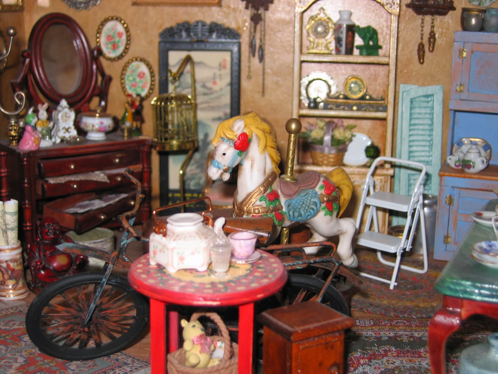 dollhouse antique shop