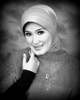 Lagu Evie Tamala Lagu Evie Tamala