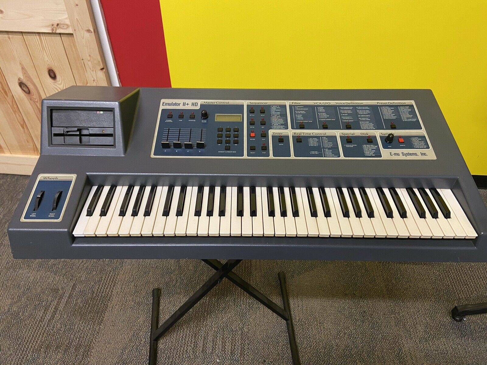 MATRIXSYNTH EMU Systems Emulator II + HD Keyboard Sampler Synthesizer