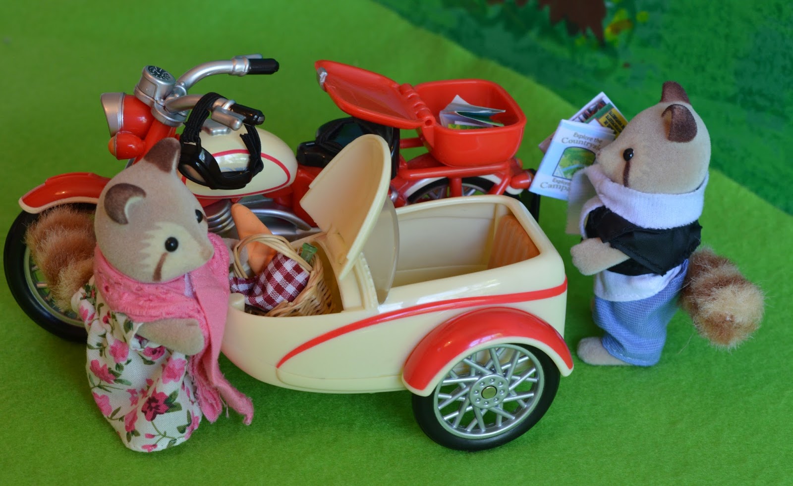 sylvanian motorcycle and sidecar