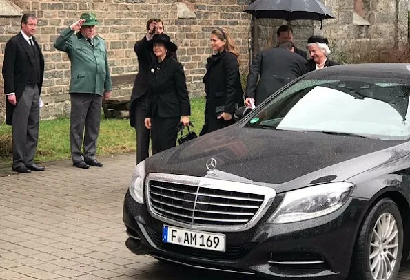 Queen Margrethe, Princess Benedikte, Queen Maxima, King Willem, Crown Princess Mary, Princess Marie, Princess Beatrix, Princess Alexandra, Count Richard, Countess Ingrid, Princess Nathalie