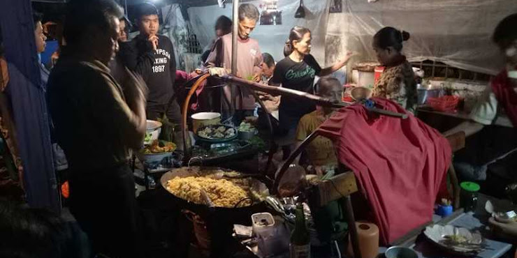 Sego Resek, Nasi Sampah yang Populer di Malang