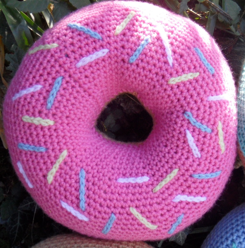 Lovedotty Crochet Pattern Donut Cushion