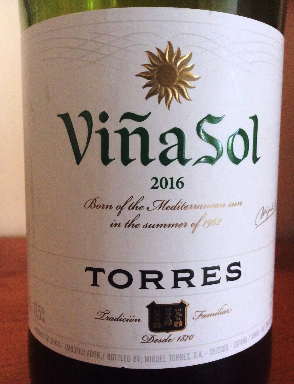 OUTSTANDING WINES .... : Torres 2016 Vina Sol