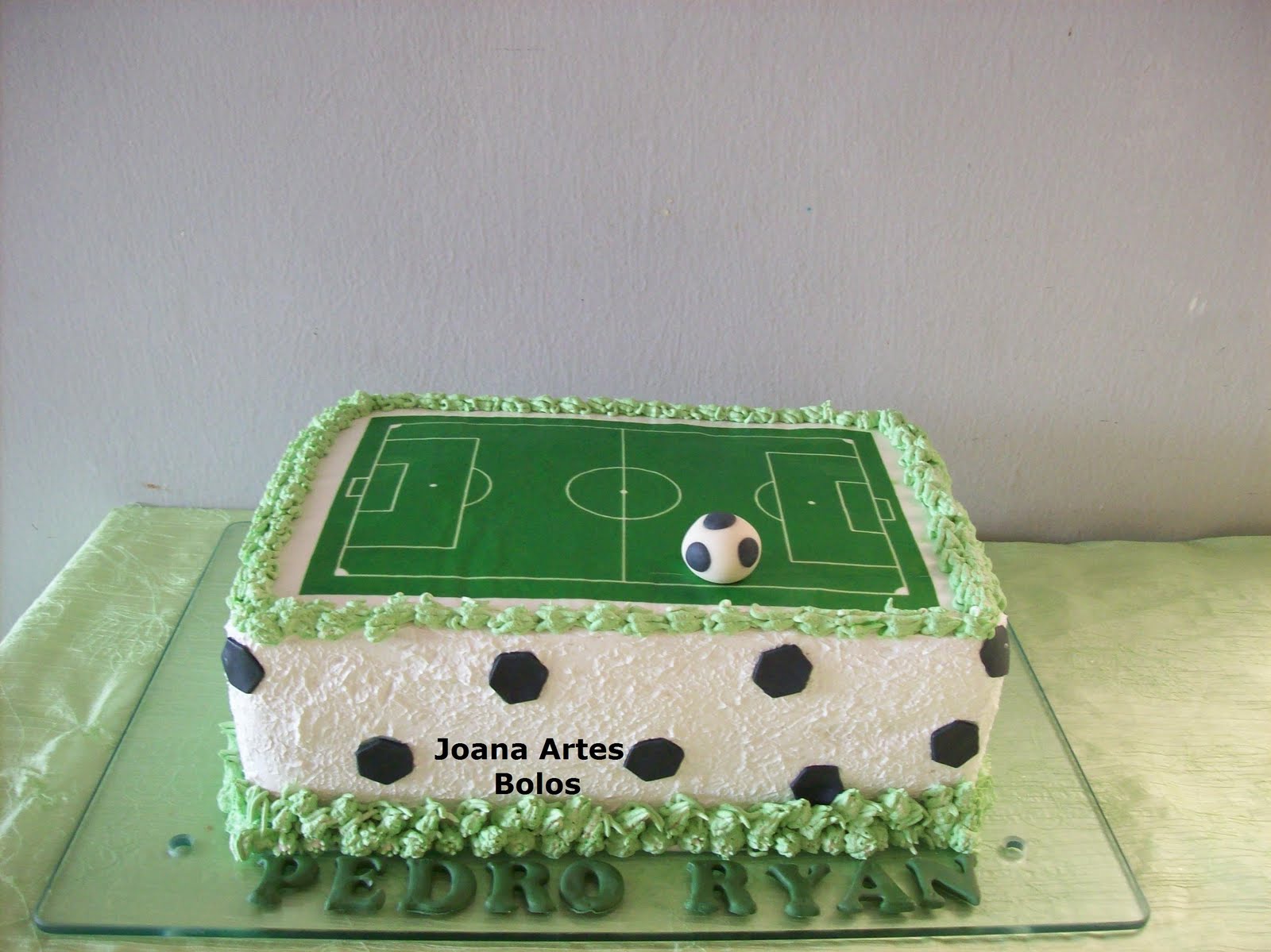 Joana Artes Bolos(Uberaba-MG) 34-33124684: Bolo campo de futebol