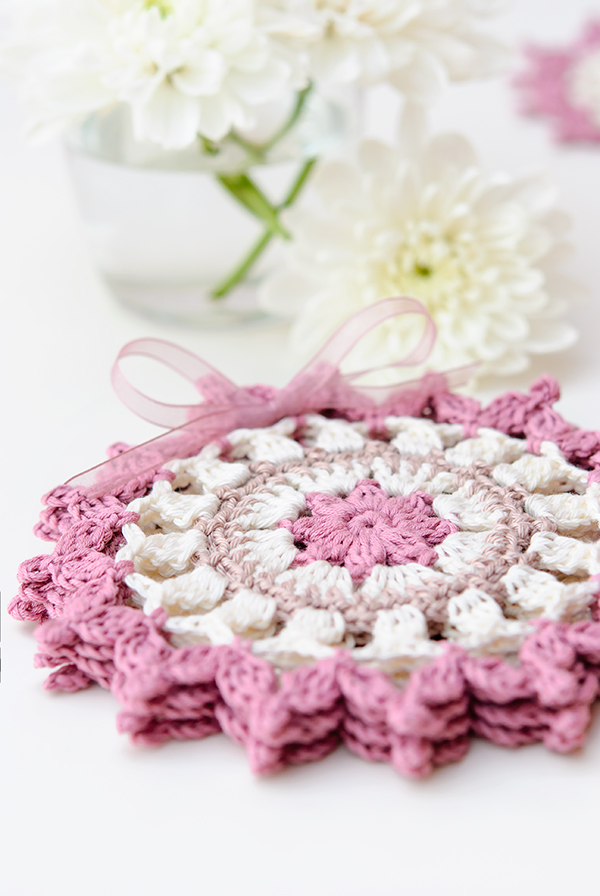 Summer crochet coasters by Anabelia Craft Design