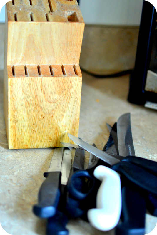 Thrifty Decorating Knife Block Makeover