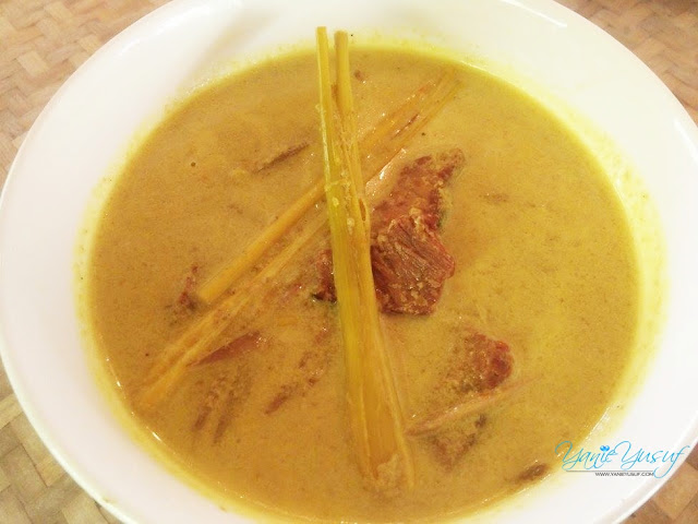 DAGING SALAI GULAI LEMAK CILI API Rasai Ikan Patin Tempoyak Asli Dari Pahang , Istana Bambu Restoran