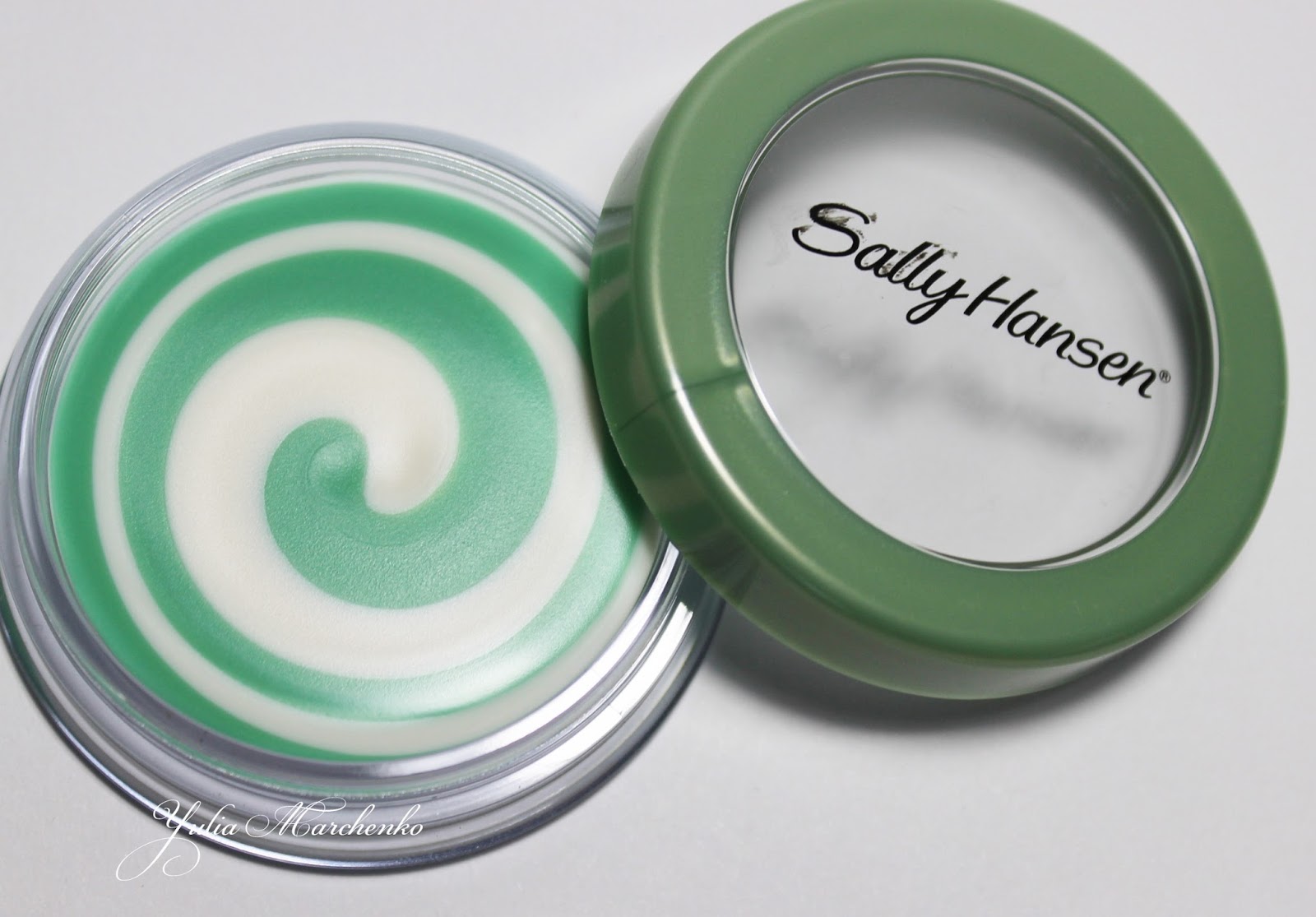Дневники Лакоманьяка Sally Hansen Cuticle Eraser + Balm