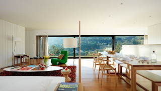 Marzua: Una moderna casa de ensueño sobre el río Miño