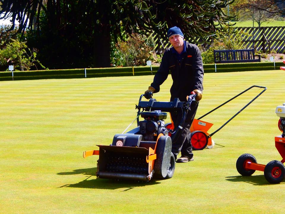 Lawn Bowls "Using the Head" Greens Maintenance Equipment