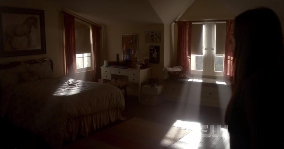 The Vampire Diaries: Elena Gilbert bedroom