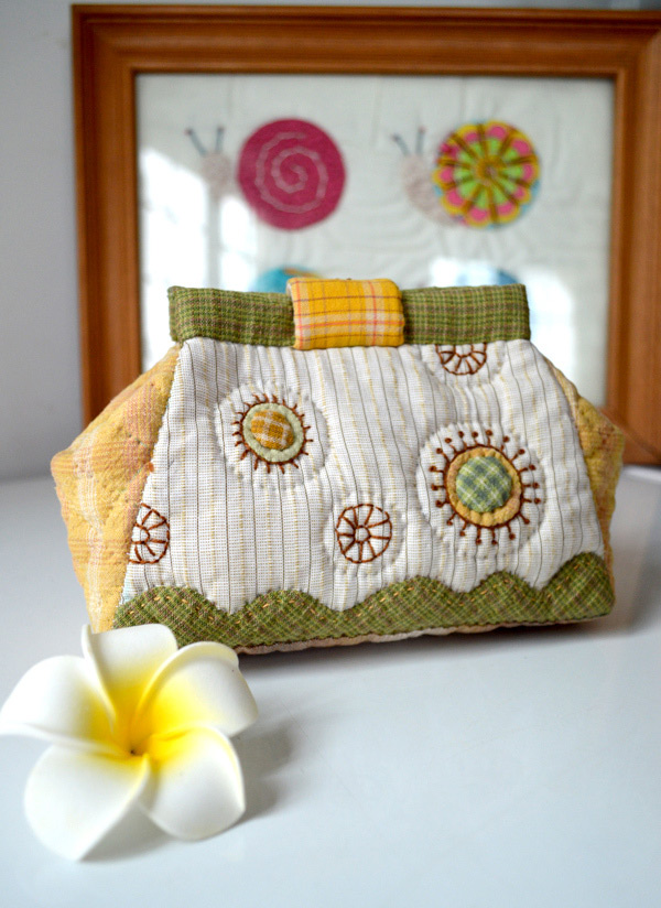 Folding Bag. Patchwork and Quilting. Photo Sewing Tutorial. Step by step DIY.