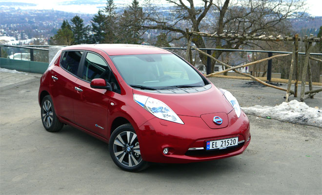 2013 Nissan Leaf front view