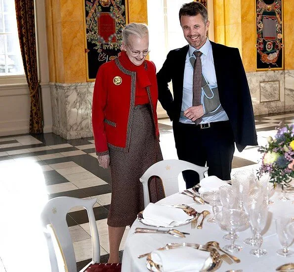 Crown Prince Frederik. Queen on the occasion of the Queen's 80th birthday. Architect Søren Ulrik Petersen.