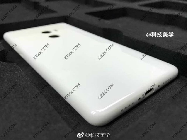 Terungkap Penampakan Bagian Belakang Smartphone Xiaomi Mi MIX2 Terungkap Penampakan Bagian Belakang Smartphone Xiaomi Mi MIX2