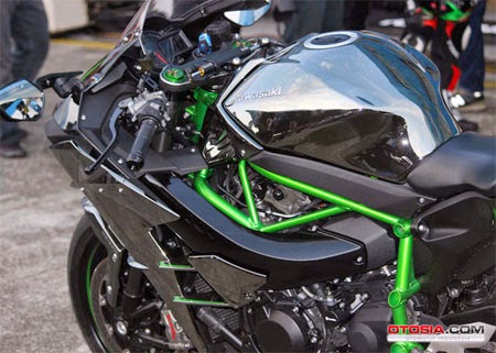 Gambar Ninja H2: Motor Tercepat di Dunia (Launching Sentul ...