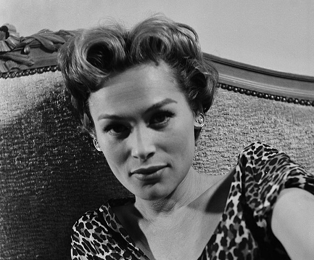 Bella Darvi & Her Sad Suicide