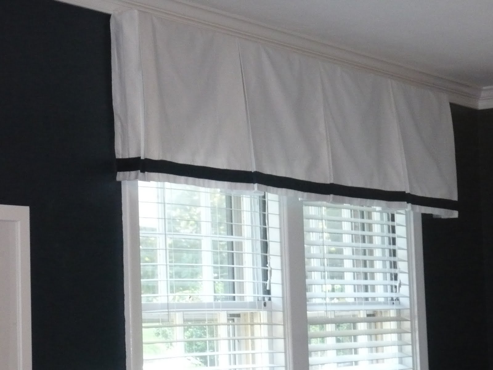 Westhampton DIY Easy Box Pleat Valances (Convert a Curtain Panel into a Box Pleat Valance)