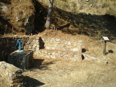 Fuente de Juán Diaz , senderismo en cabeza aguda , córdoba