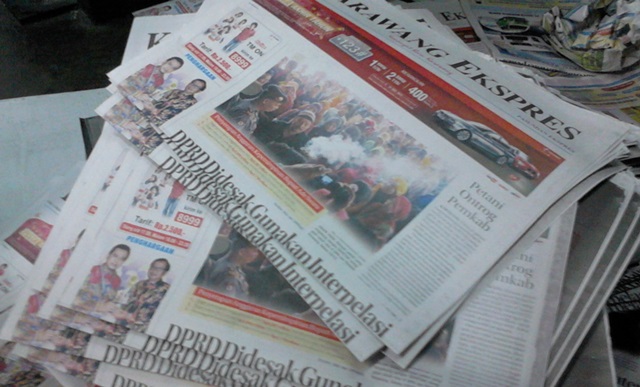 Kunjungan ke Bandung Ekspres, percetakan koran, proses cetak koran, surat kabar, karawang ekspres
