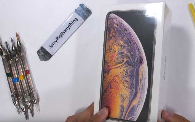 iphone-xs-max-passes-resistance-tests