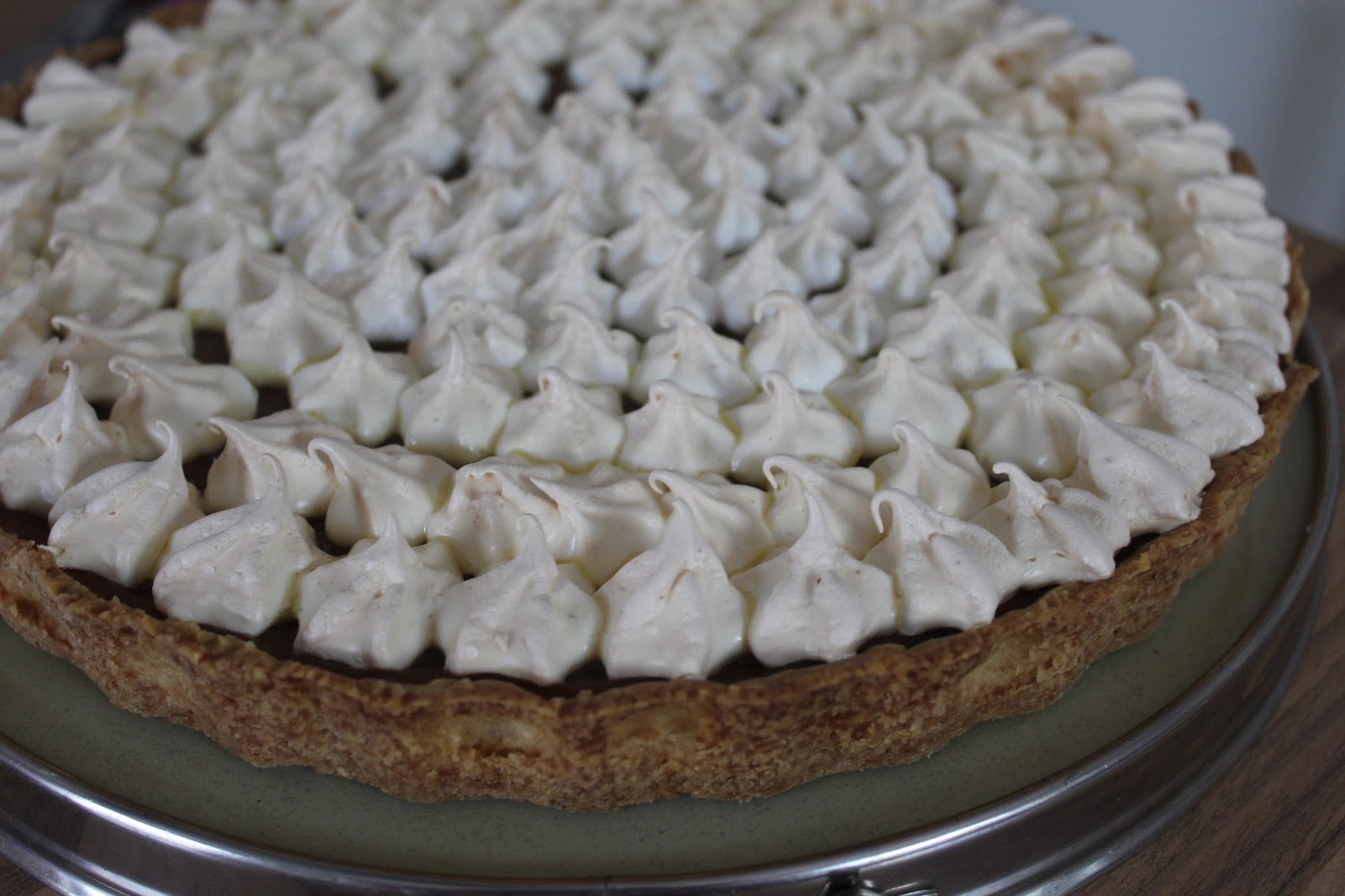 Theresas Backstube: Rhabarbertarte mit Baiserhaube