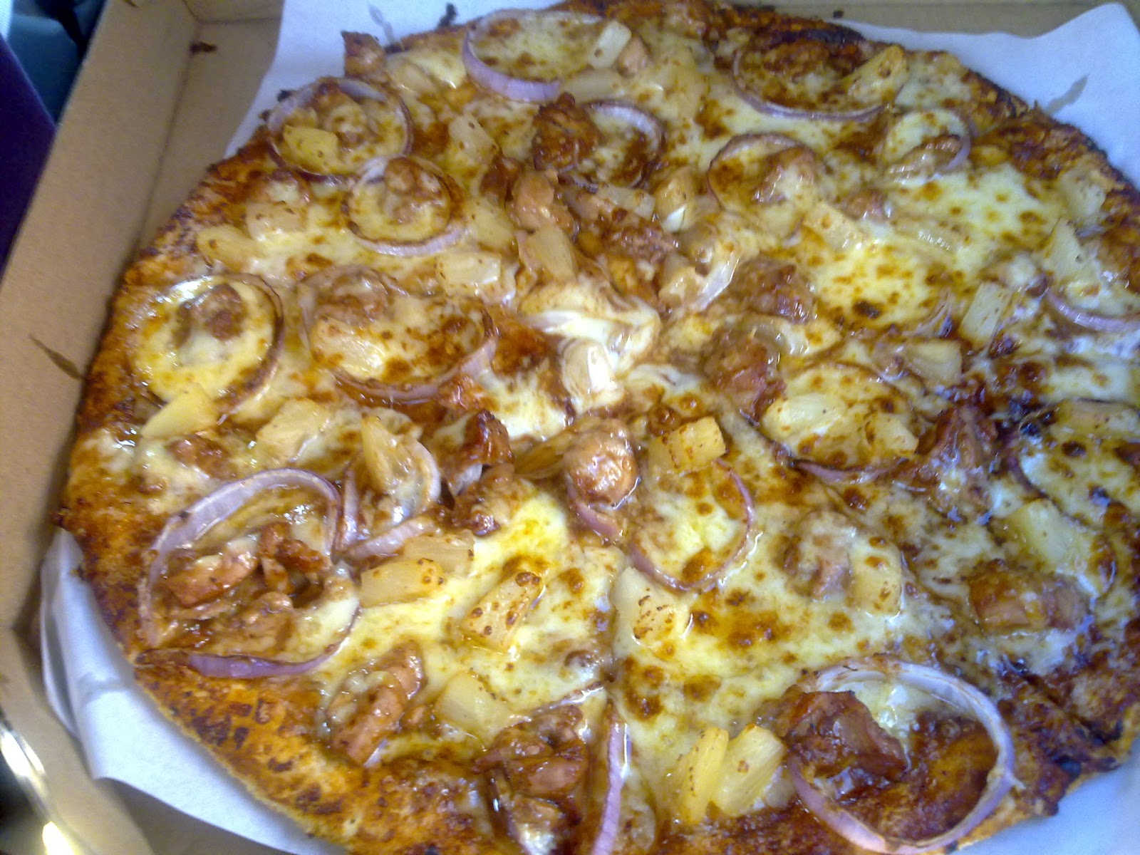 F D EXPLORER Yellow Cab Pizza Co Lana i BBQ Chicken Pizza yellow-cab-pizza-delivery