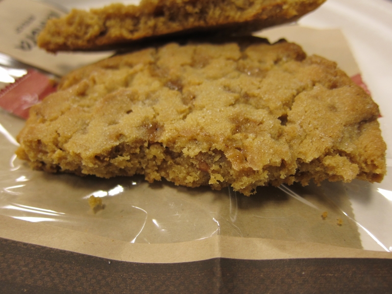Review Panera Bread Peanut Butter Dream Cookie