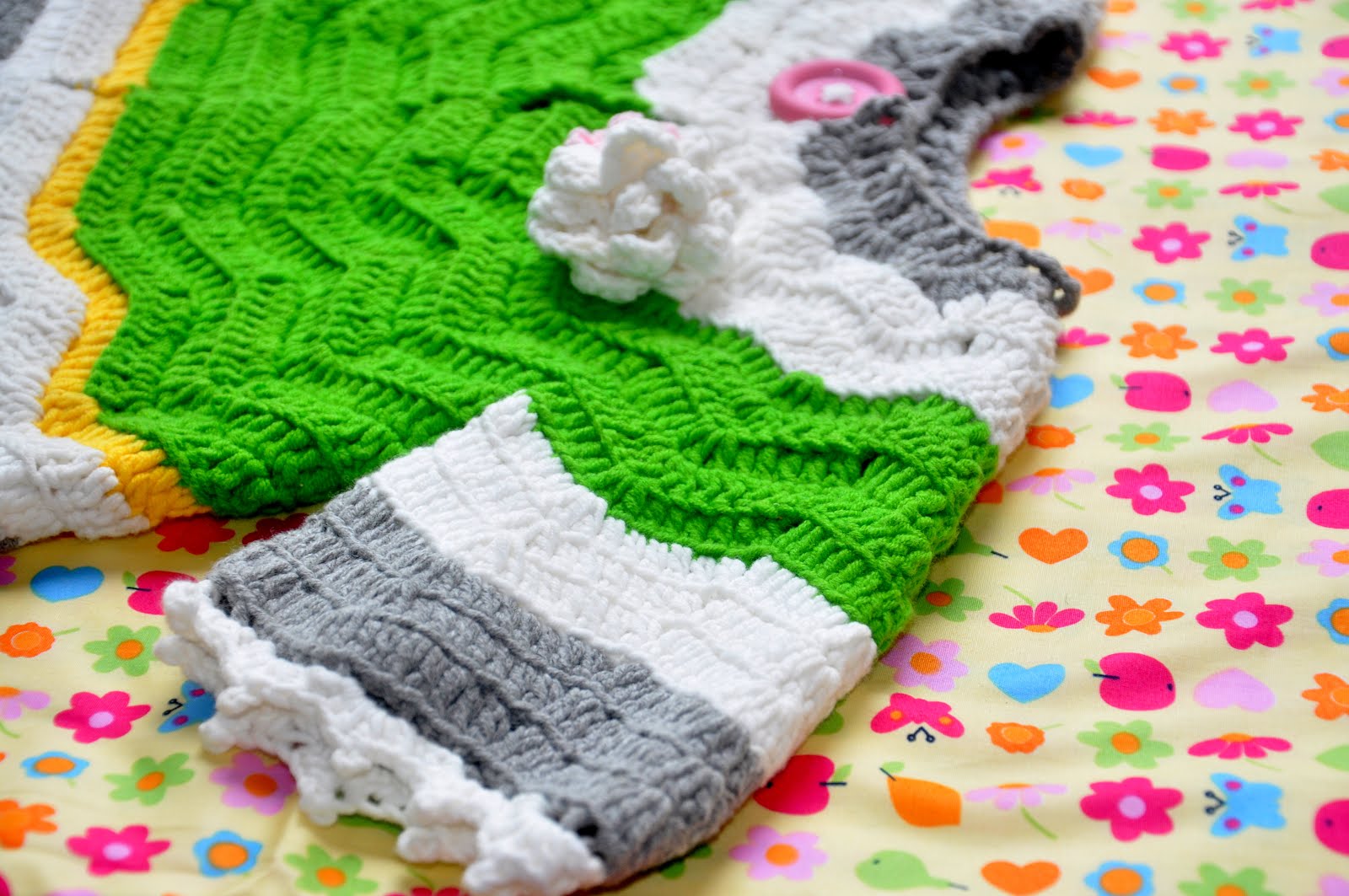 Crochets+Sewing projects crocheted sweaterbright green