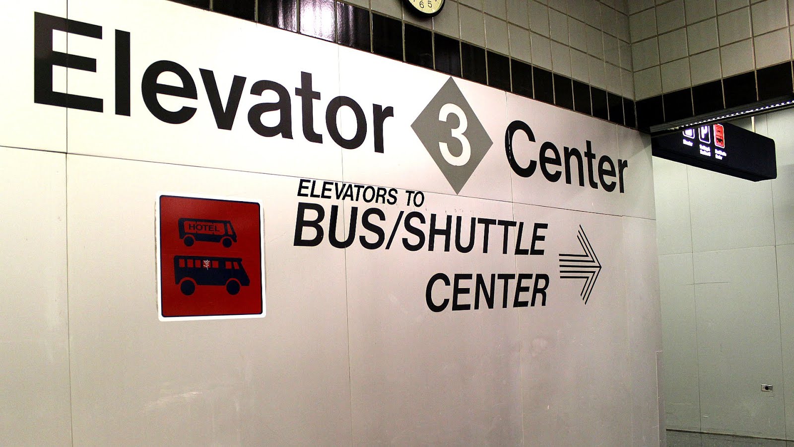 O Hare Airport Bus Shuttle Center Trip to Airport