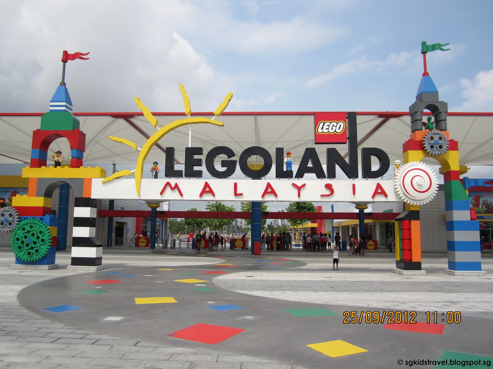 Me, My Mom ... and Travelling: LEGOLAND MALAYSIA