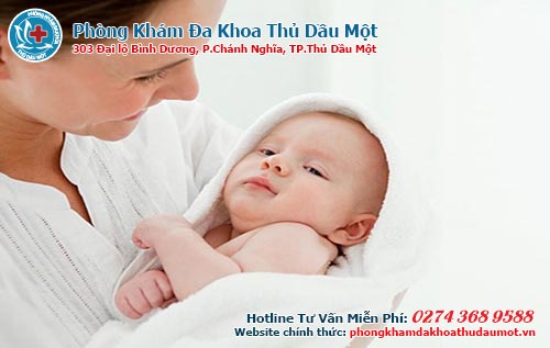 Tiểu phẫu bệnh mồng gà nhằm không để lây đến con