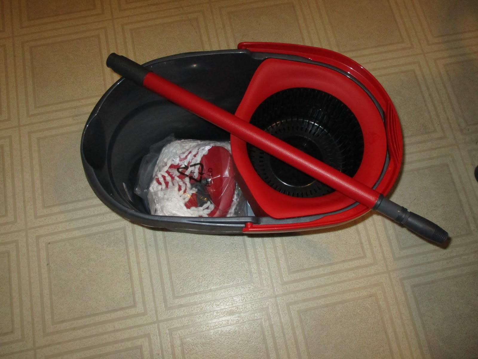 Missys Product Reviews OCedar EasyWring Spin Mop & Bucket System