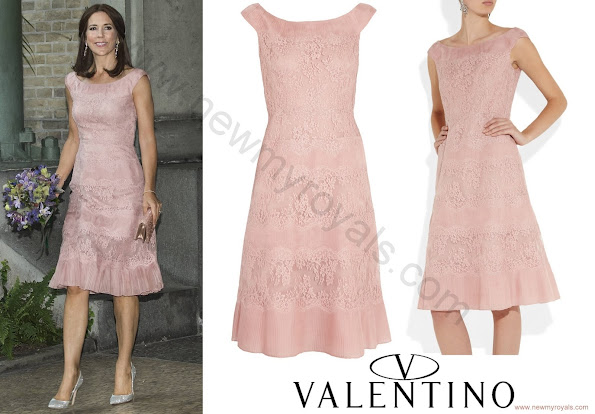Princess Mary wore Valentino pink lace and pleated silk organza dress and Gianvito Rossi metallic leather heels.