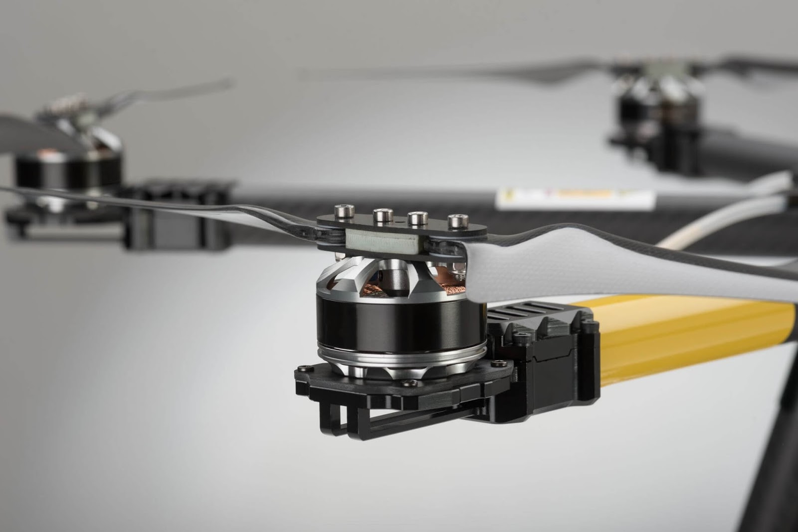 Revista Trimble ZX 5 Bate Recorde de Altura para Multirotores