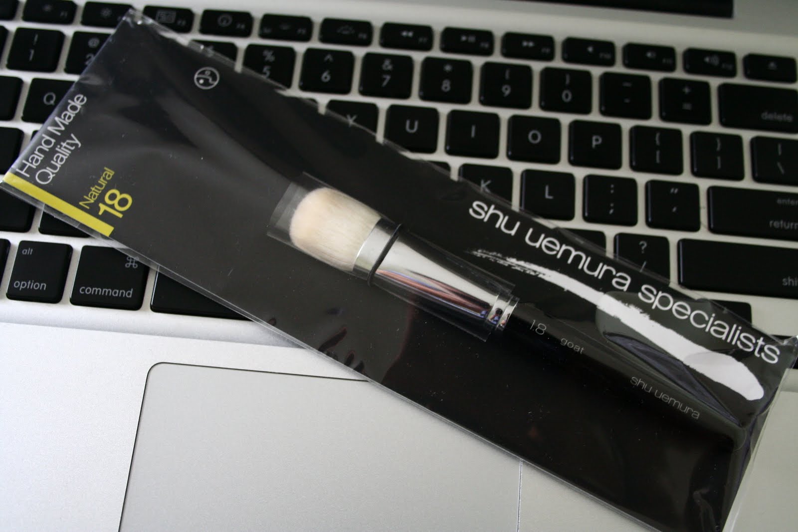 christhingsss Brush Review Shu Uemura Natural 18 Foundation Brush