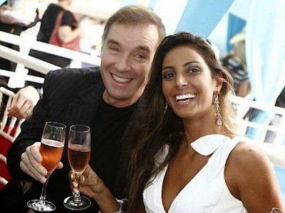 Resultado de imagem para Eike Batista cercado de modelos