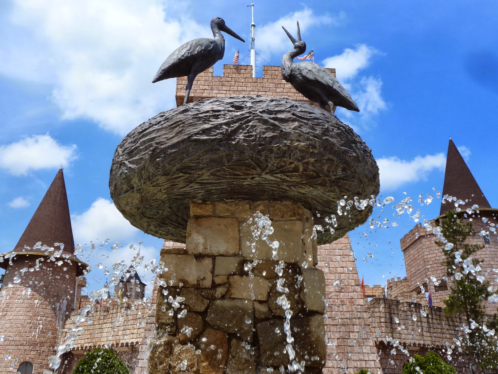 Kee Hua Chee Live!: COLMAR TROPICALE---A FRENCH VILLAGE IN BERJAYA ...