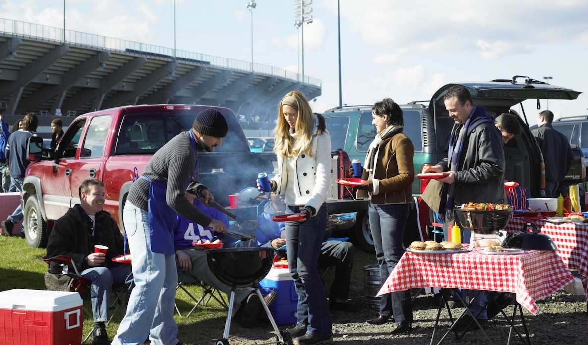 Top 10 Things to Bring to a Tailgate