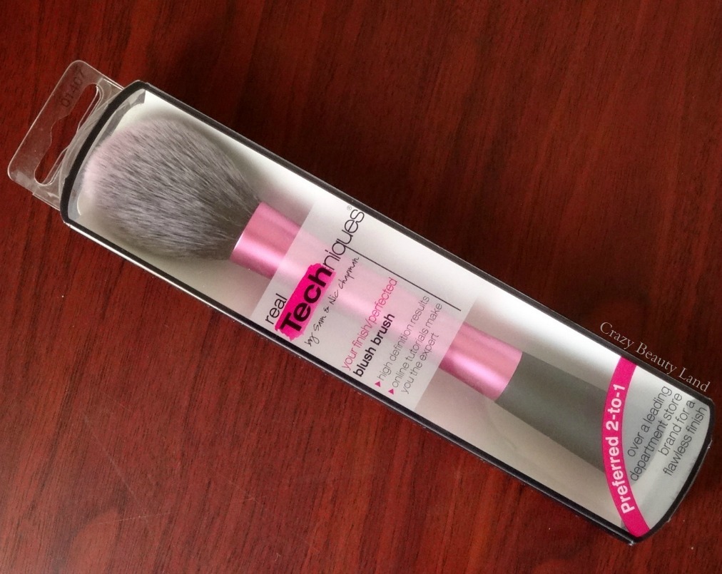 The perfect finishing makeup tools Real Techniques by Sam n Nic