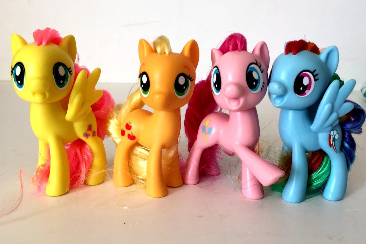[Bild: New-Playful-Ponies-11.jpg]