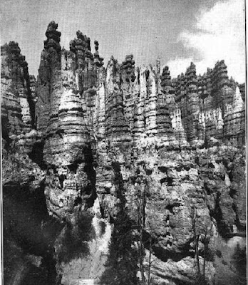 Las Piezas de Ajedrez, en Bryce’s Canyon, Utah - EE.UU