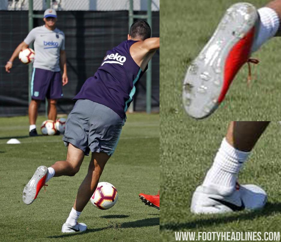 dominar un acreedor duda Still Wearing Magista In Official Matches... Busquets Receives Highly  Custom Nike Phantom Vision Boots Without Dynamic Fit Collar - Footy  Headlines