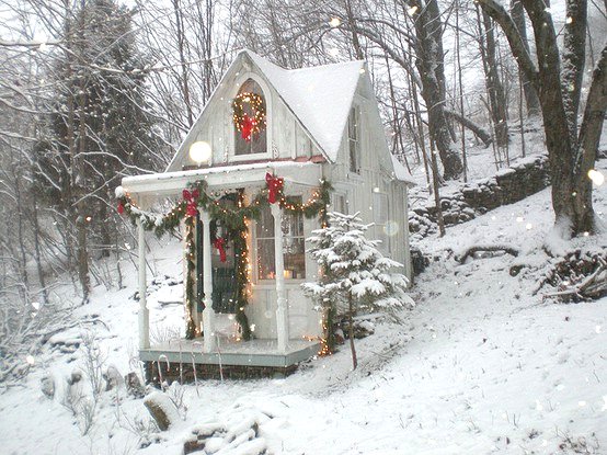 Dishfunctional Designs: A Cottage Style Christmas