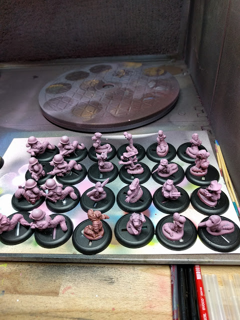 First batch of worms minis basecoated.