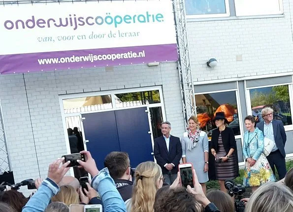 The conference Education Cooperative (Onderwijscoöperatie) in ROC Midden Nederland. Queen wore Natan dress